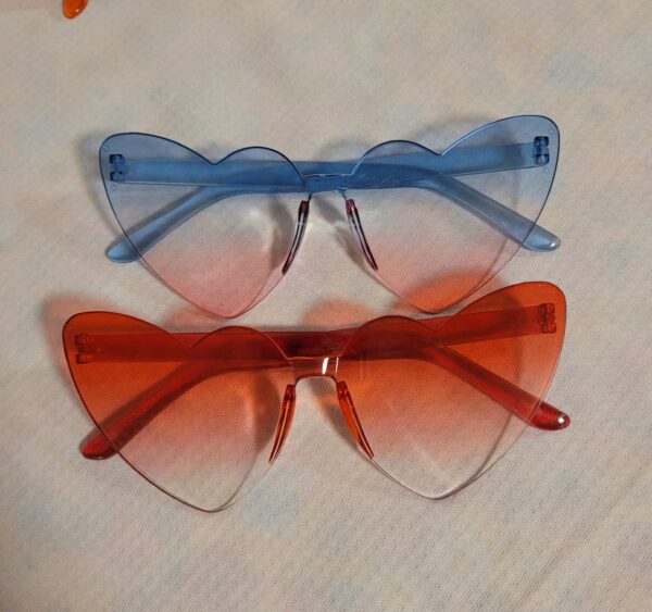 Ombre Heart Shaped Sunglasses - Image 2